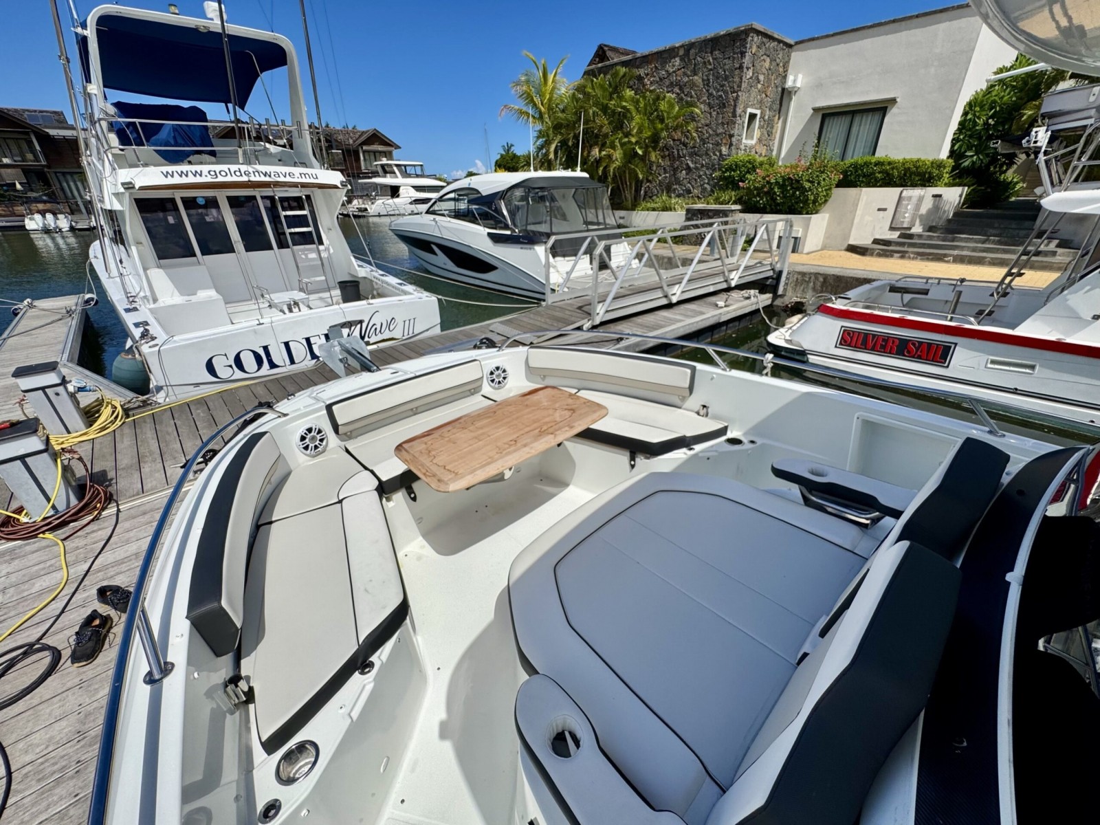 JEANNEAU CAP CAMARAT 10.5 CC