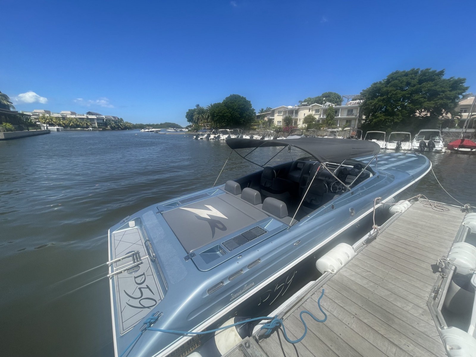 DONZI 35