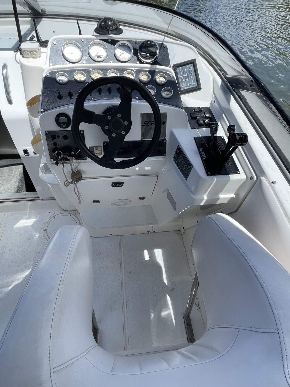 WELLCRAFT SCARAB 30